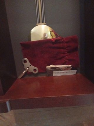 Reloj de pared Kromos antiguo