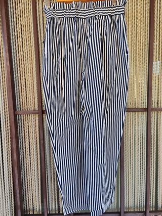 Pantalón Zara rayas azul marino 