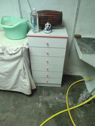 Escritorio y cajonera