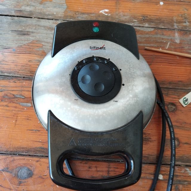 Gofrera sándwichera Corazón Antiadherente