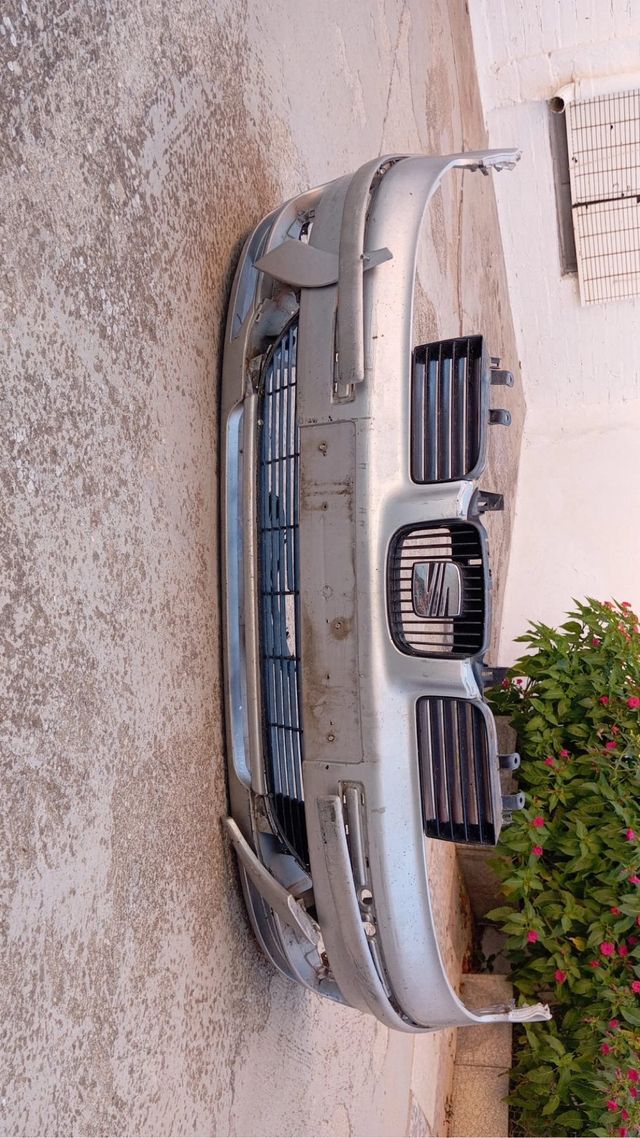 Paragolpes delantero Seat León