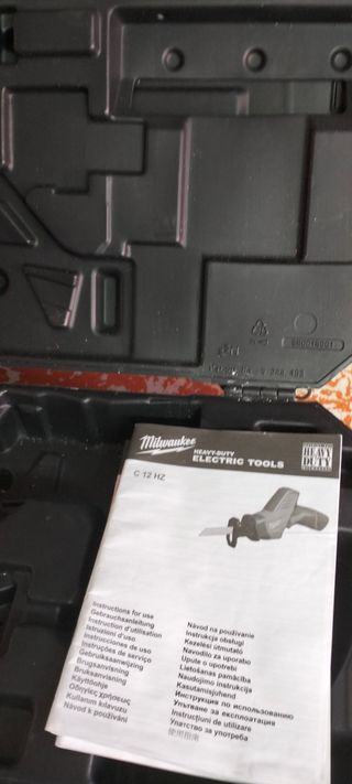 Milwaukee caja vacía sierra sable