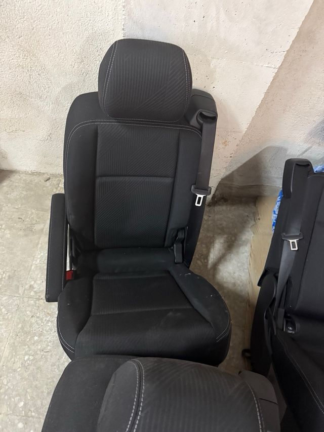 Asientos traseros Renault Trafic