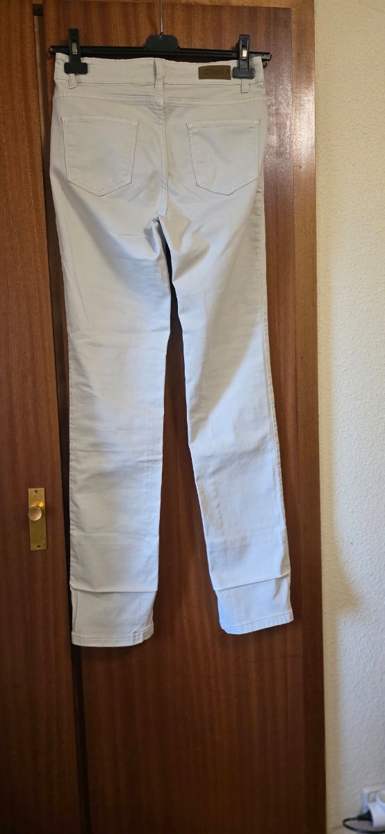 Pantalones vaqueros beige