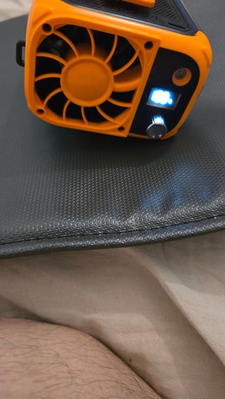 Mini ventilatore portatile arancione 