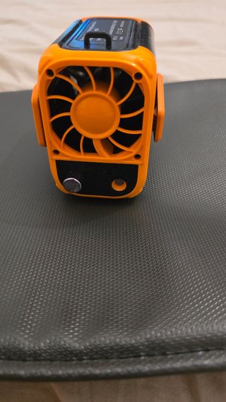 Mini ventilatore portatile arancione 