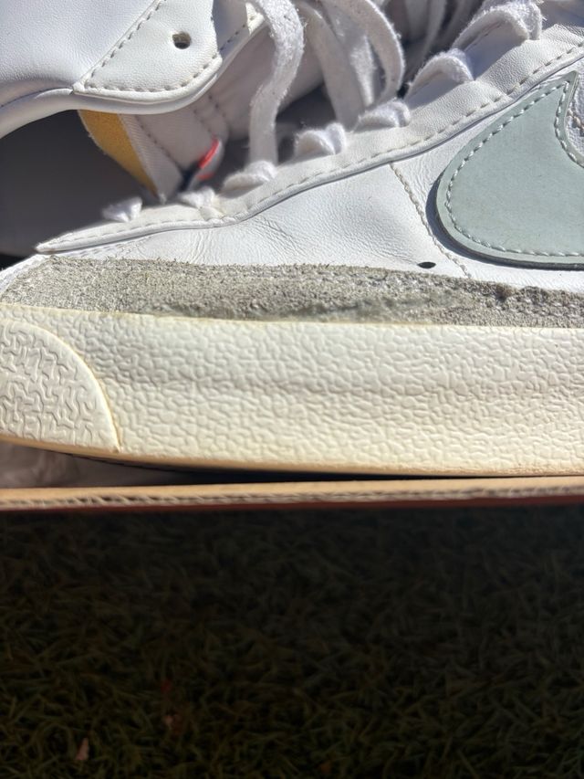 Nike Blazer Mid '77 - Bianca e verde acqua