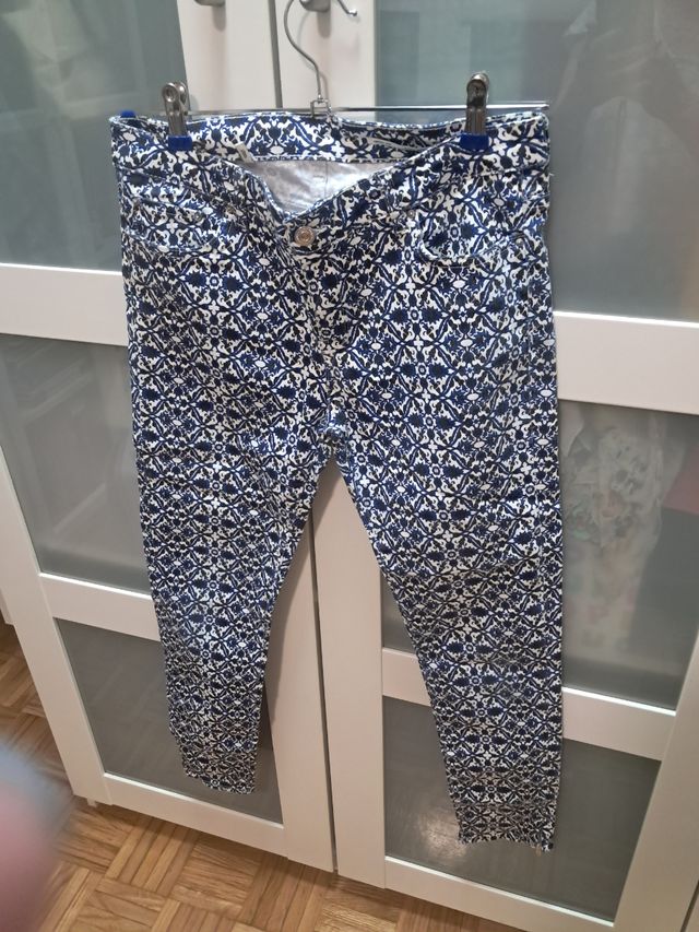 Pantalones Zara estampados elásticos.Qudan genial.