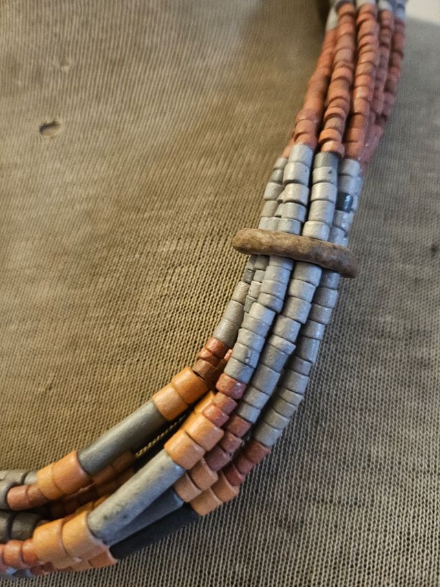 Collana multifilo grigio-arancio