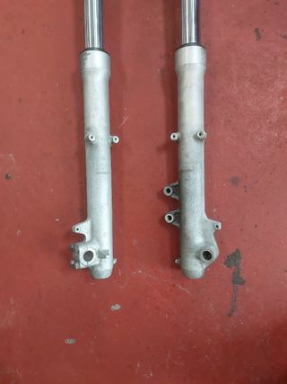 Horquilla BMW F650GS Carburación