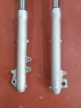 Horquilla BMW F650GS Carburación