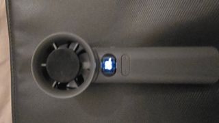 Mini ventilatore portatile grigio