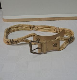 Cintura in corda dorata