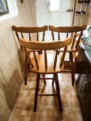 3 Taburetes Madera color nogal/cerezo