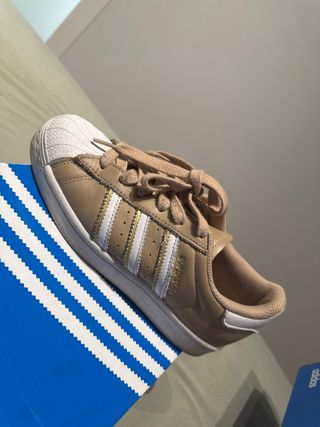 Adidas Superstar Beige Dorado