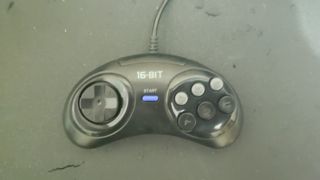 Mando compatible con Sega Megadrive