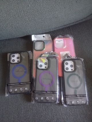  5 Custodie iPhone 15 Pro Max