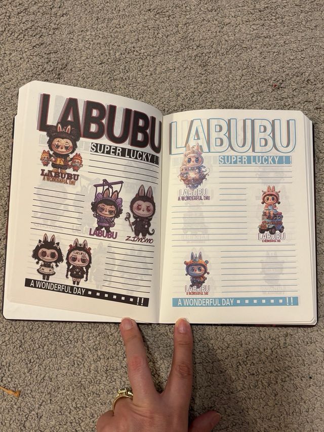 Libreta Labubu