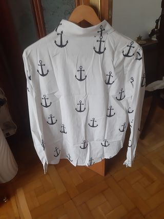 Camisa blanca anclas