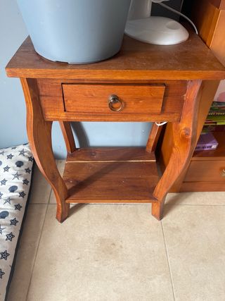 Mesita noche madera marrón