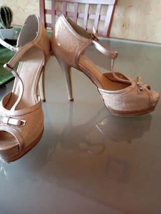 Zapatos Menbur beige tacón