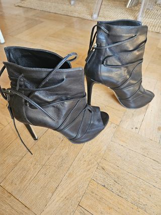 Rebajados Botines Guess negros de piel