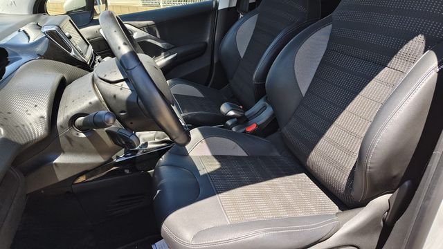 PEUGEOT 2008 1.2 130CV