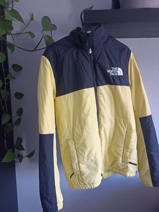 Chaqueta The North Face amarilla y negra