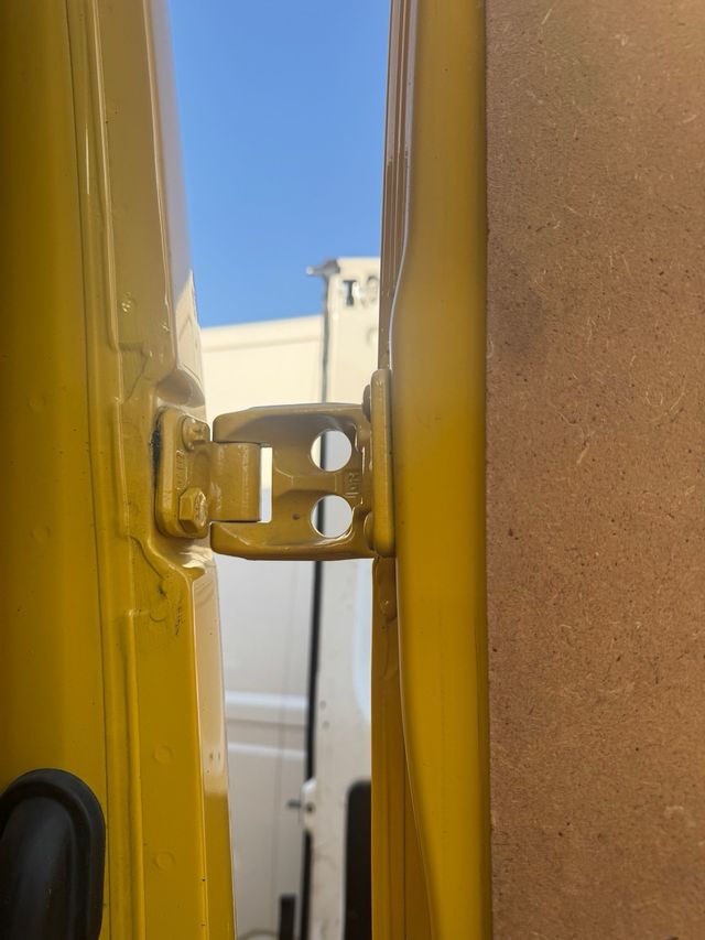 Visagras Amarillas mercedes sprinter