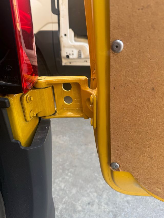 Visagras Amarillas mercedes sprinter