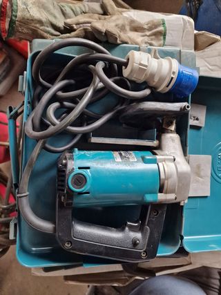 Taglia lamiera Makita JS3201J