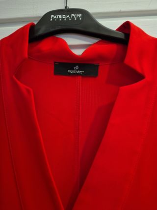 Vestito rosso scollo a V