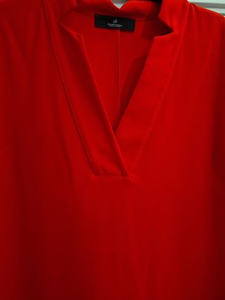 Vestito rosso scollo a V
