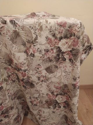 Tela Huertana: Beige y Rosahay 460 por150 largo