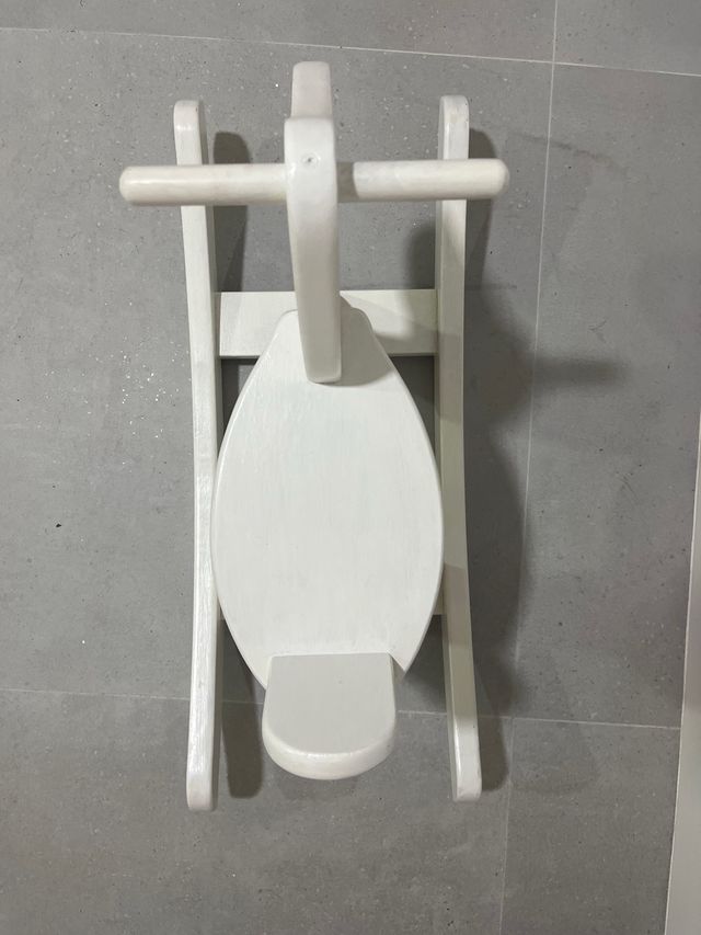 Caballo balancín blanco infantil