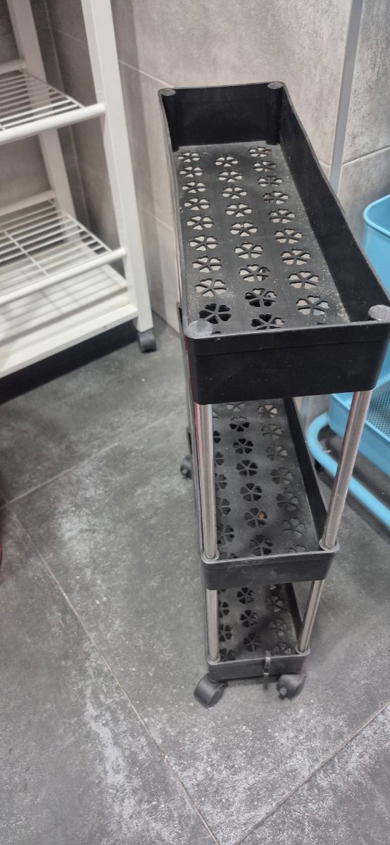 Carrito bajo, 3 estantes - metálico, plástico