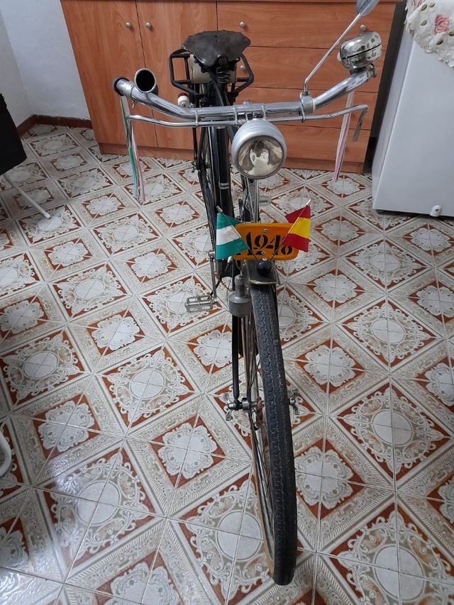 Bicicleta clásica BH antigua