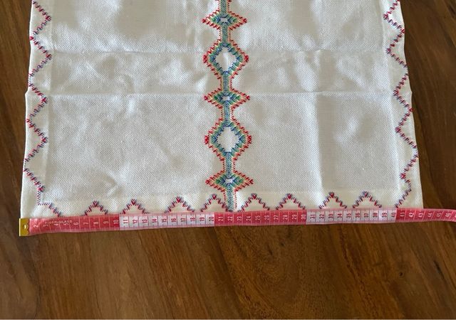 Mantel y servilletas bordados