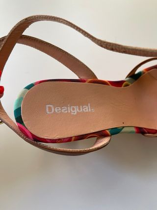 Sandalias Desigual multicolor