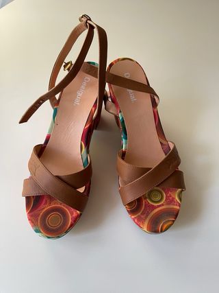Sandalias Desigual multicolor