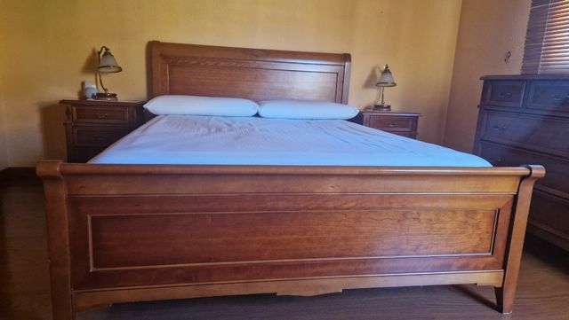 Dormitorio madera cerezo