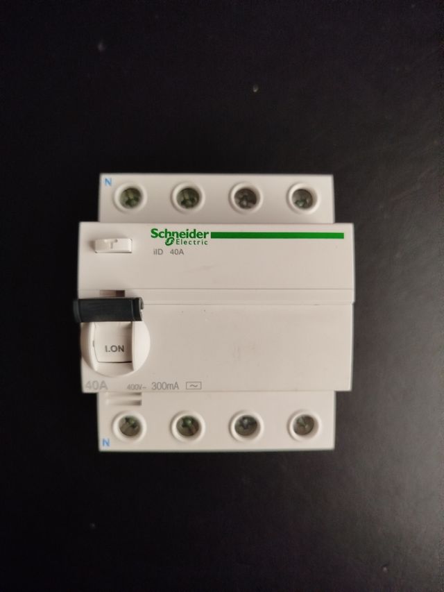 Interruptor Diferencial Schneider 40A - 300mA