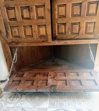 Armario castellano antiguo de madera