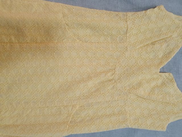 Vestido amarillo impecable