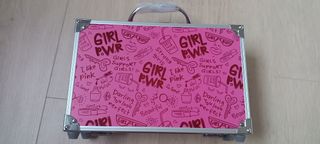 Maletín Maquillaje Pretty Girls Rosa con etiquetas