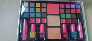 Maletín Maquillaje Pretty Girls Rosa con etiquetas