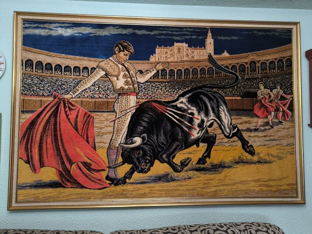 Tapete de moqueta con escena taurina