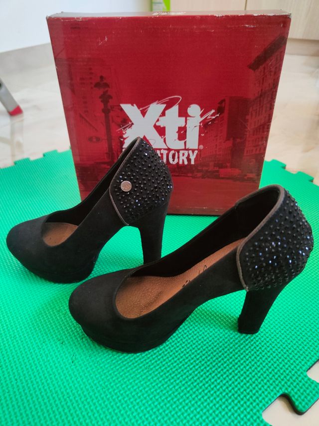 Zapatos Xti negros tacón - mujer