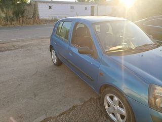 Renault Clio 2005