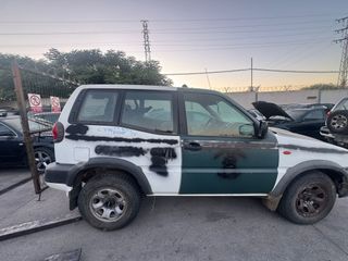 C899 DESPIECE COMPLETO NISSAN TERRANO II 2.7 D 